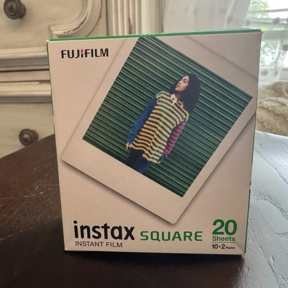 NEVER OPENED Fujifilm Instax SQ1 Instant Camera, carrying case, 20 film sheets. - Picture 11 of 12